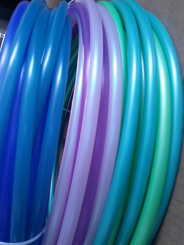 __Whoracle__'s tweet image. New #polypro colors #hulahooping #hooping #hulahoops #custompolypro #coloredpolypro #hoops #hoopers #sale