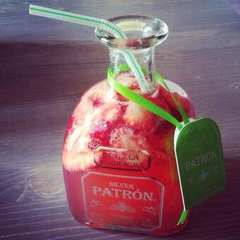 Patron😋🙌🔥 http://t.co/YMg8hixZA1"&rdquo;<a href="/tag/thatloud"class="tags"><span>#thatloud</span></a>