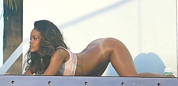 Tmz Rihanna Nude Photo 42