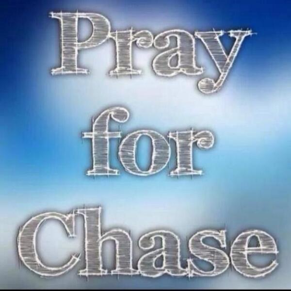 kasshester's tweet photo. Take some time and say a prayer for my friend Chase Bailey and his family. #teamchase http://t.co/4IB5SdXgsV
