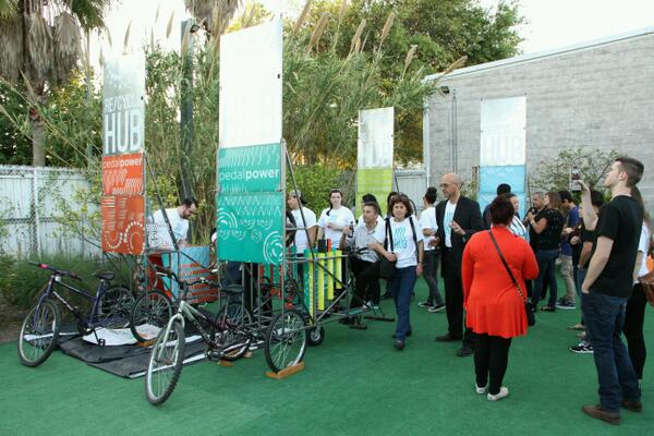 RecycleHUB's tweet photo. Looks like a good turnout! #recyclehub #houston http://t.co/3RX7HwMUxB