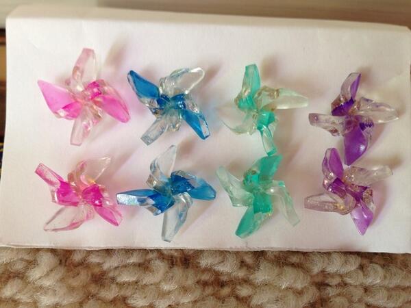 プラバンbot 復活固定ツイ参照 プラバン製の風車ピアス Http T Co Orowntl6aj 平面のプラパン作品が多い中で立体にしているのは凄いですネ Http T Co Wyniijxsvp