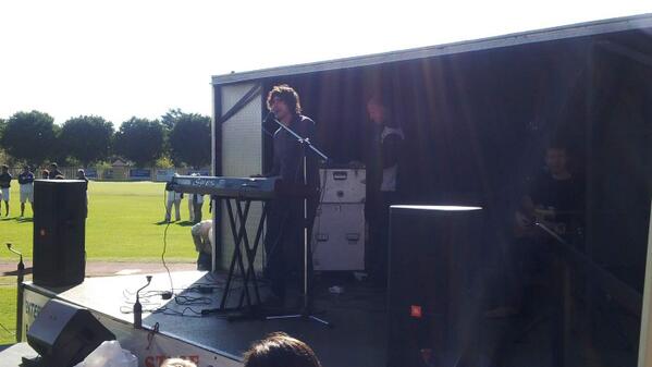 <a href="/JoshuaNaDieReen/">Joshua Na Die Reën</a> "Jy weet wie is jy!" Sjoe, dis mooi! GROOT talent! HS Centurion, <a href="/GrootFM/">GROOTfm 90.5</a> <a href="/attooh/">attooh!</a> <a href="/Tshwane_Beeld/">Tshwane Beeld</a>