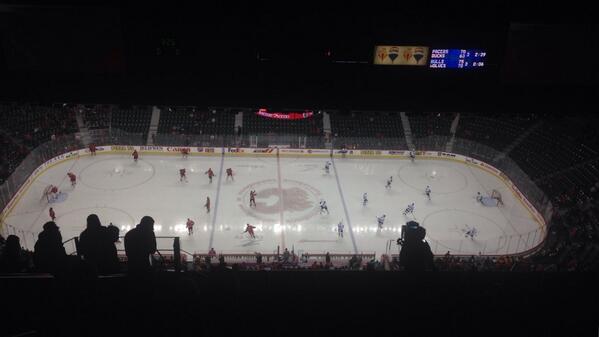 AxelFolkesson's tweet photo. NHL  Calgary Flames VS Los Angeles Kings @Sz1909_Szemberg http://t.co/cdhVNOjkIo