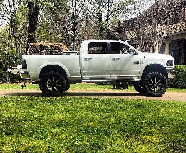 _LiftedTrucks_'s tweet photo. #Ram http://t.co/nN7V6O7cD6