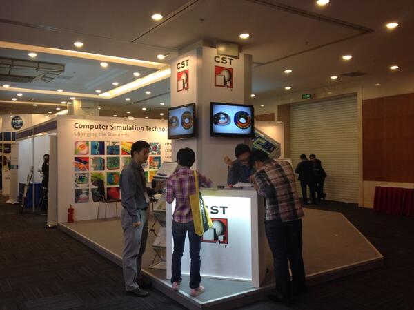 pathindle's tweet photo. @CST booth looking good at #edicon2014 with some interesting antenna design notes http://t.co/2EcMxHeoUN