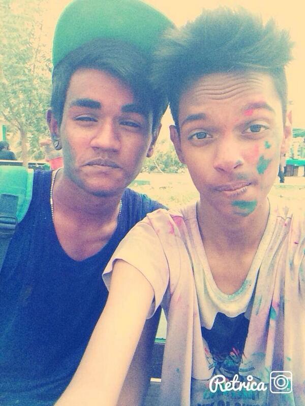 AdeleJames's tweet photo. #RangDe http://t.co/q7HCv0djwB