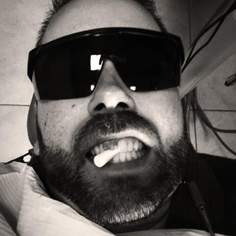 Reida17's tweet photo. @newhot899 selfie at the dentist #IAMHOT #25kselfie @MaulerMauler @hotflashjenni @crush_rush http://t.co/KI4KOgmErO