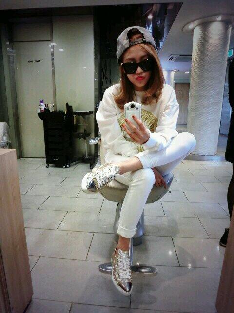 Bk2HBA4CAAAwVEE.jpg:large