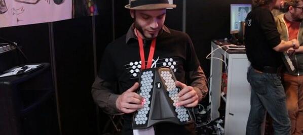 Découvrez le @dualoinstru, l'instrument génial 100% made in France
lexpansion.lexpress.fr/high-tech/vide…