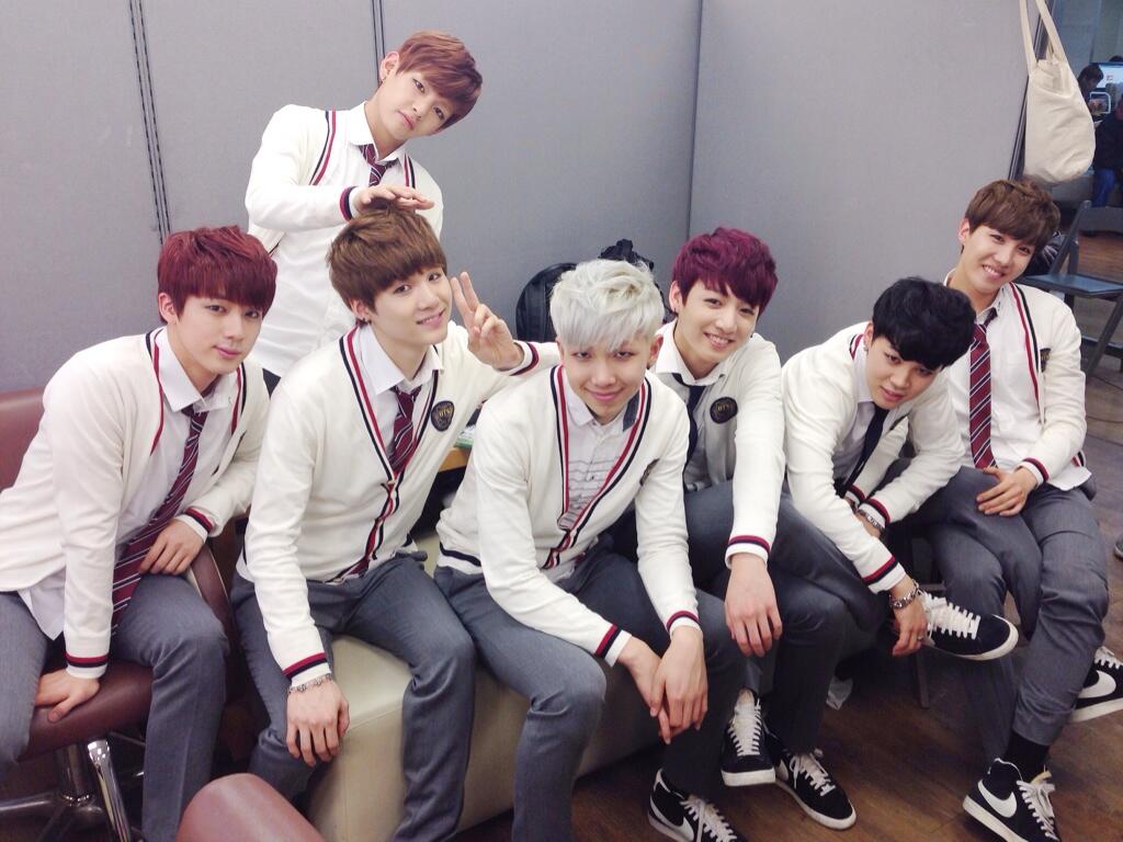 Bk2tMoGCQAElbnp?format=jpg&name=orig