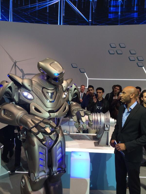 Ralphst's tweet image. OMG #siemens #hm14 #coolrobot