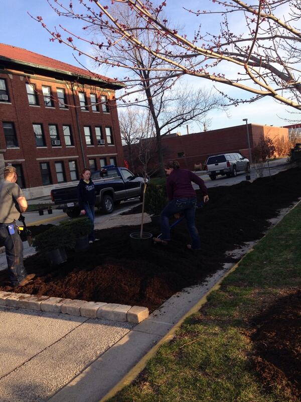 PurdueHortClub's tweet photo. We got a lot accomplished yesterday on the landscape #SpringFest2014 http://t.co/oxbGltNRg4