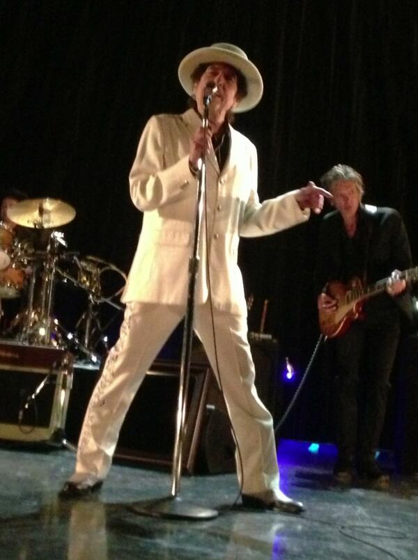 tkgkzk's tweet photo. ディラン東京公演、終わっちゃった。。 一生忘れないだろうなあ。。 http://t.co/uk3dvAK0To