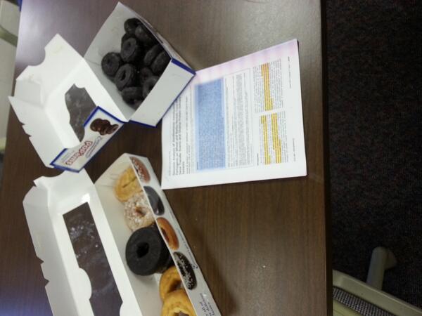 Great discussion with the #Plantpath journal club crew this morning - the donuts were a plus! #ThursdayMorningScience