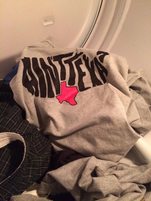 InkdonGraphics's tweet image. Our ink is water based therefor will sink into the natural fibers.The color won't fade even if you wash in warm water