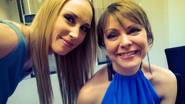 BackmanNiina's tweet photo. Ja lähtee #radiogaala #herättäjät @Koskenseppa http://t.co/jm0uF9i823