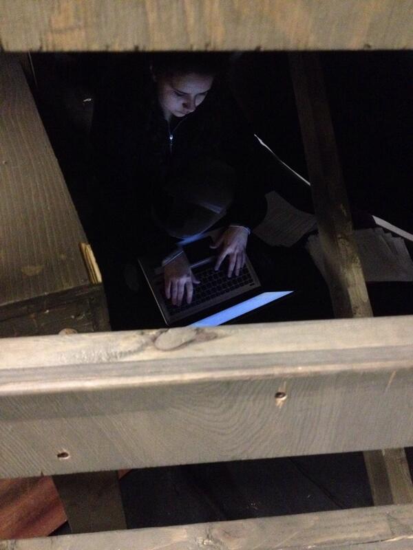 daniellavidago_'s tweet image. lmao at where I found Darlene #scholarproblems @DCeciliaa 📚