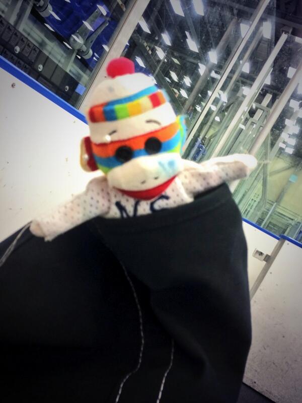 TeamNSRingette's tweet photo. @nottherealtodd says, "Cardio's been half in the bag since the chicken left" http://t.co/xJBYjs52Oh