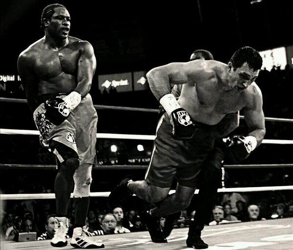 BoxingFacts's tweet image. #OnThisDay, 2004 Lamon Brewster KO'd Wladimir Klitschko, in Rd5 &amp;amp; won the vacant WBO heavyweight title #BoxingFacts