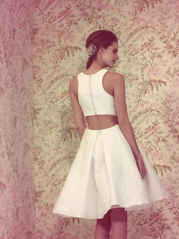 WeddingWire's tweet photo. Is this the PERFECT flirty wedding dress? @AngelSanchezPR We think so! #bridalmarket #bridalfashionweek http://t.co/3efvikPY2I