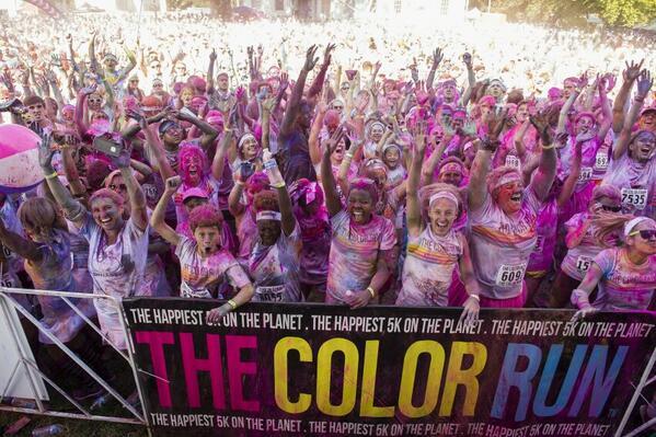N'oubliez pas dimanche, c'est le Color Run à Paris thecolorrun.fr avec #IceTea <a href="/TheColorRunFR/">The Color Run France</a>