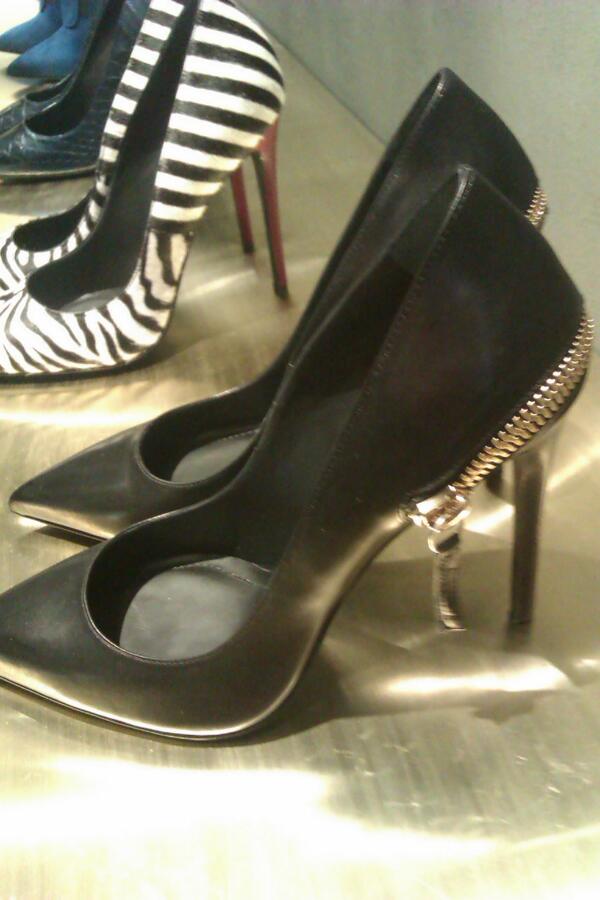 frumpytofunky's tweet photo. Sneak peek at @GMLorenziUK AW14 collection at the #GMlaunch party of St Molton St store @TargetMedia360 @mariakk25 http://t.co/cOWe2vMBrO
