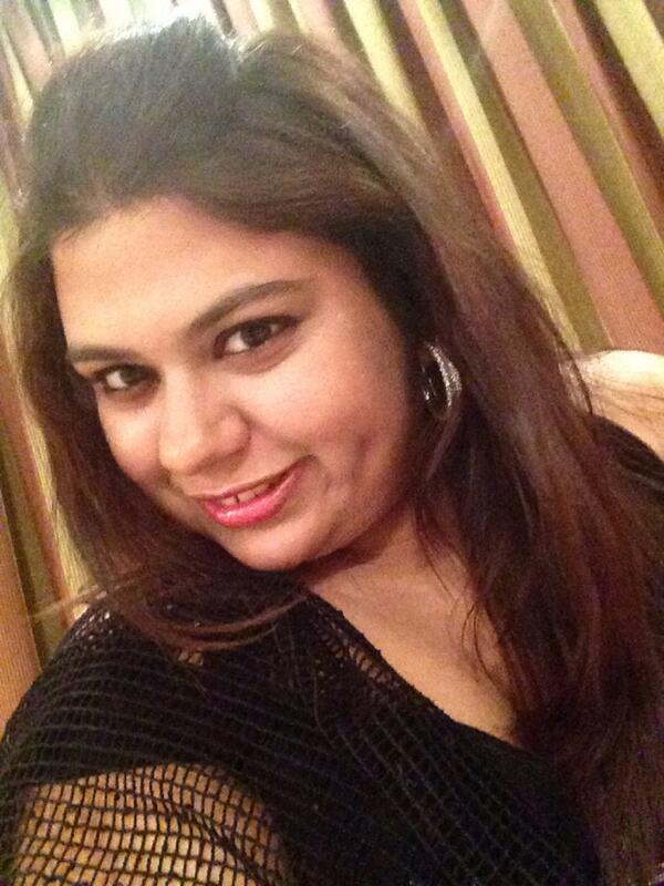 heena_hd's tweet photo. #partytime #friendsforever#slefie http://t.co/Fhy4Apu7jl
