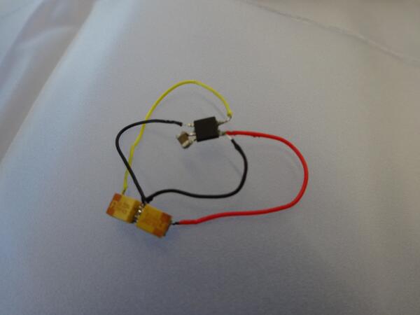 masaleiro's tweet image. And it works! :) SMD charge pump step-up DC-DC converter @ Hardware Den #codebits #codebits2014