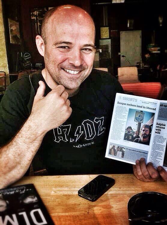 berritxarrak's tweet photo. Kaliforniako aldizkarietan gure berri :)
#BTXUSATOUR2014 http://t.co/ZkHXEHjVap