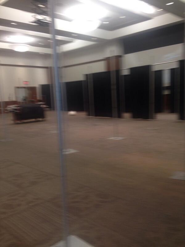 UofMIdeasIssues's tweet image. The tunnel is taking shape now! You don't want to miss this great event tonight. #RMWeek