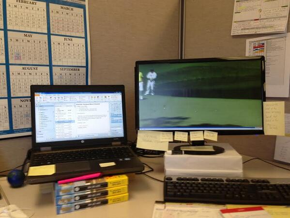 KenzieA23's tweet photo. “@PostGradProblem: Multitasking. #PGP http://t.co/MCiuckh0g0” @BoarderBeckham