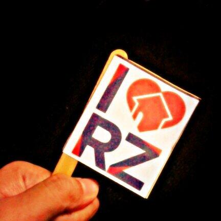 salmi_yuwaffa's tweet photo. @imoetCRM Inspirasi Pagi kali ini diiringi senandung cinta dari the Claim. I Love RZ . Salam semangat pagi ^^ http://t.co/6NcMXg0gGx