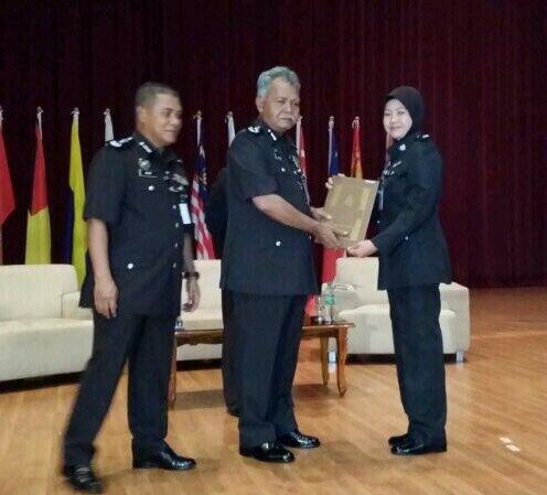 Tahniah kpd penerima APC 2013 Zon Sabah <a href="/penjaramalaysia/">Penjara Malaysia</a>  <a href="/Zahid_Hamidi/">Zahid Hamidi</a> <a href="/AliHamsa55/">Typical Vader</a> <a href="/KPPenjara/">KPPenjara</a> <a href="/PenjaraSabah/">Penjara Sabah</a>