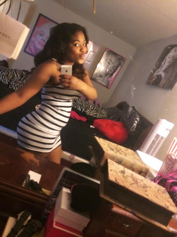 BangCi_'s tweet photo. #ImFatIKnow #IBeTrying #IllGetThereπ΄ #Maybe http://t.co/N2kYfes3kb