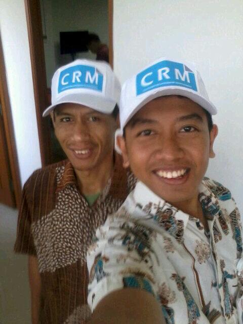 AgungPurnama5's tweet photo. @imoetcrm foto selfie vocal The Clam sblm manggung @aliv7 http://t.co/a7zIjjSRre