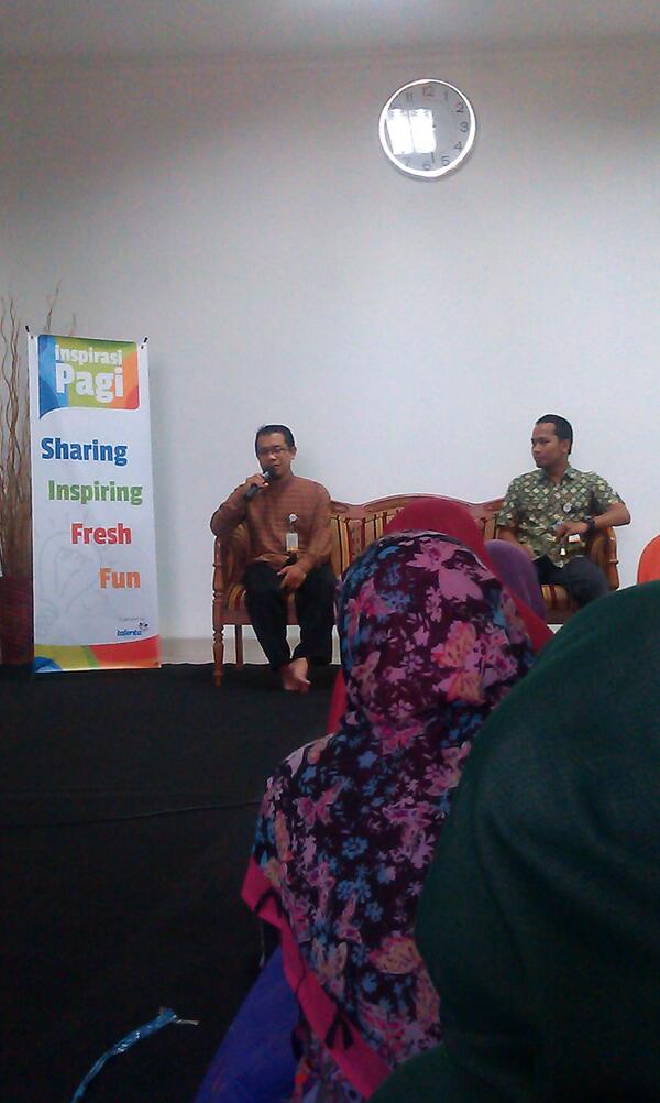 mulaiberbagi's tweet photo. @imoetCRM di #ipRZ bersama Bpk. Jajang Sudarsa ttg kisah Nabi Yunus. http://t.co/e2iHcF0JnC