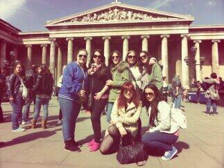 elisa_jb91's tweet photo. @Marichulyy @LoR3Na91 @Chipitina_tania @laurysbv @marina_bp89 http://t.co/A97XTy5LoD