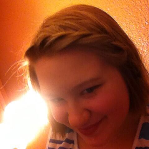 flinn_katie's tweet photo. Selfie Thursday tweet me back your selfies #thursdaySelfies http://t.co/nOOxbG0OOv