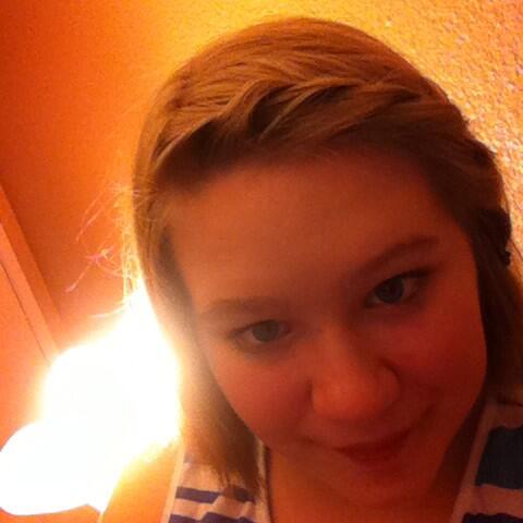 flinn_katie's tweet photo. Selfie Thursday tweet me back your selfies #thursdaySelfies http://t.co/nOOxbG0OOv