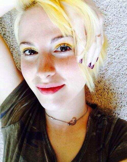 𝐇𝐚𝐲𝐥𝐞𝐲 𝐖𝐢𝐥𝐥𝐢𝐚𝐦𝐬 𝐎𝐧𝐥𝐢𝐧𝐞 On Twitter Hayley