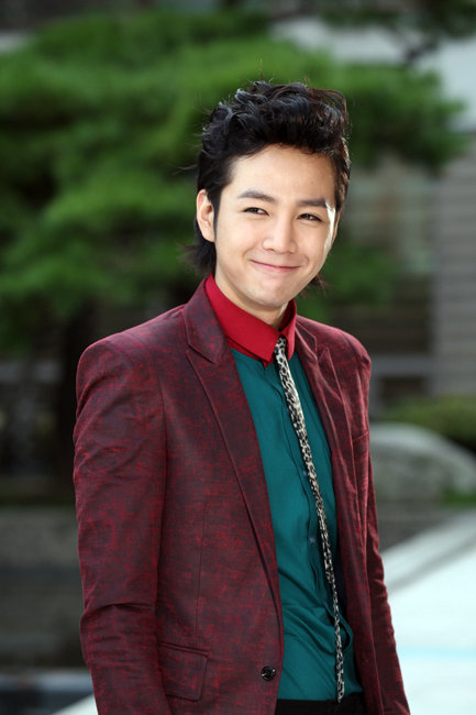 MoonwalkerGirl5's tweet photo. my Oppa <3 i love u #janggeunsck http://t.co/Mj7ONri1I5