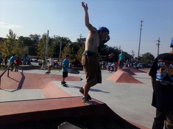 IndigoFocus's tweet image. Me at the local skatepark being a idiot!