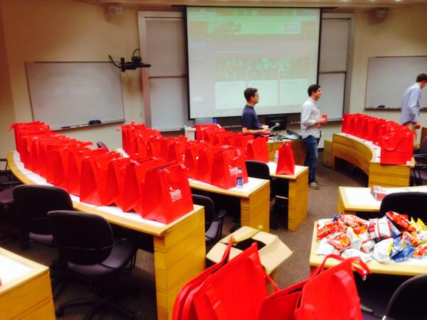 VanderbiltOwen's tweet photo. @VanderbiltOwen Golf Club is at work prepping bags for tomorrow's MBA Golf Classic. Proceeds benefit Youth Village http://t.co/DaGIJq9mKM