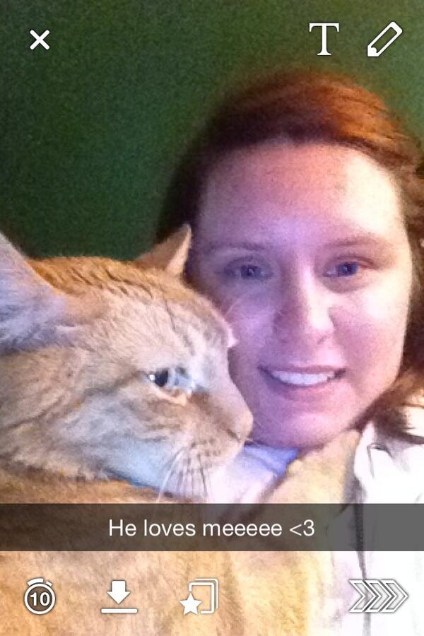 Kass_Keegs17's tweet photo. Oliver loves meeee!!! #kittycuddletime http://t.co/8xFv9Shudz