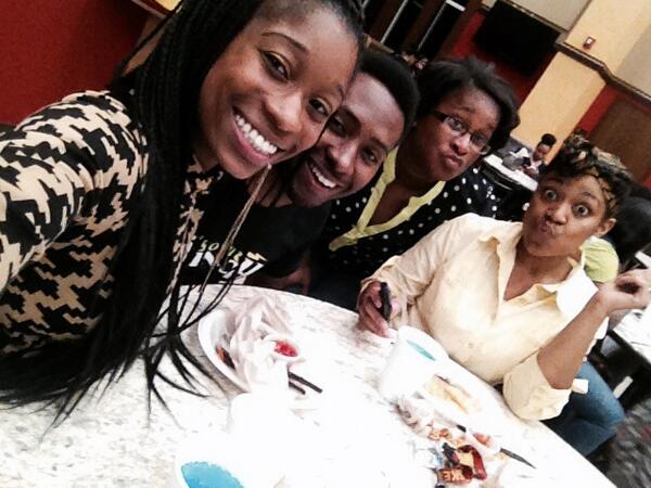 SweetTrending's tweet image. Cafe party photoshoot ! #FunTimeMemories #MySkegeeFam 😘