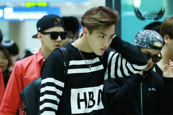 minion_kshop's tweet photo. [PO UNTIL 10 MEI 2014] EXO KRIS HBA STRIPE TEE 125.000 Detail? Order? Cek >> https://t.co/qGRAmsKSf8 … http://t.co/Wd5068IHek