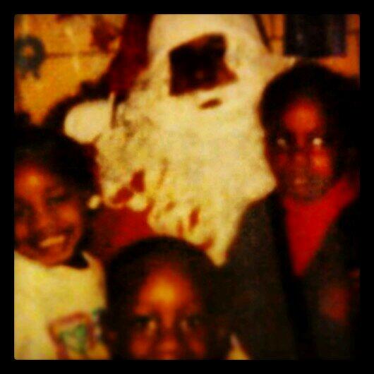 #NationalSiblingsDay Me nd my sister nd Brother... Lovethem# http://t.co/Z9KKSmGsIO<a href="/tag/nationalsiblingsday"class="tags">#NationalSiblingsDay</a>