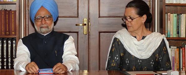 satyabhashnam's tweet image. New book reveals: How MMS allowed himself to look like Sonia&apos;s patsy bit.ly/1qmuuZ7  #WeWantModi #ModiKiDilli