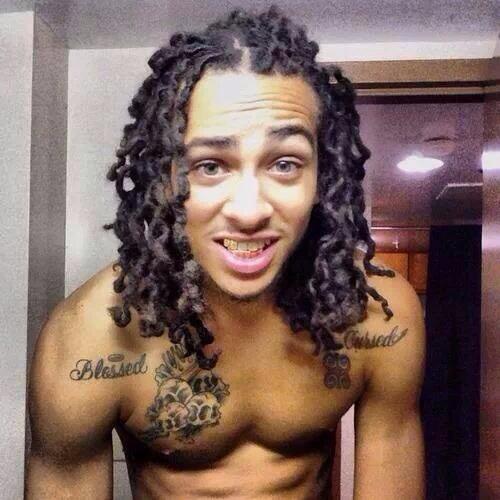 DreadHeadKINGS's tweet photo. Young buck.. Lemme show you a few things... #DreadHeadKing #DreadHeadPrince lol http://t.co/TWx9cdhgLp